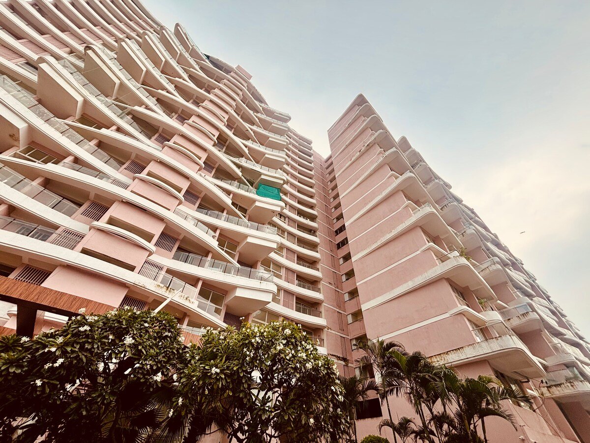 Skyline Suite Private Pool on 17th Floor Indore