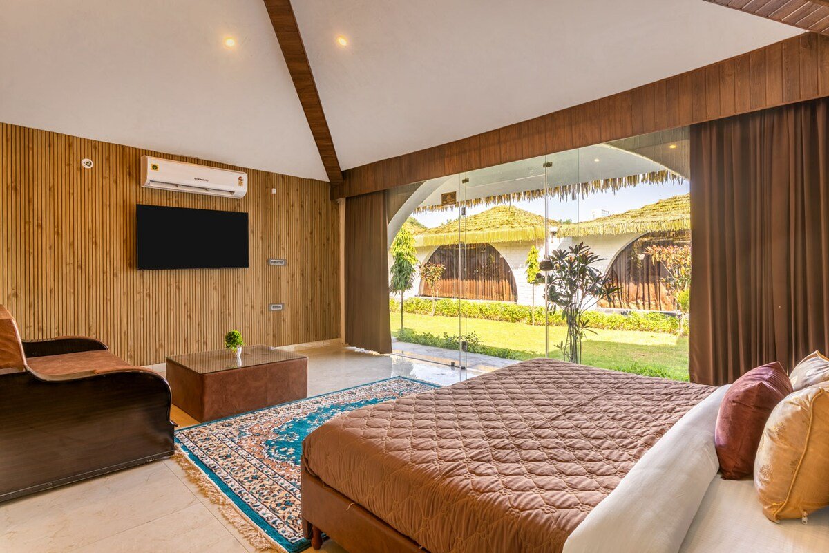 Risacca Crown Jaipur