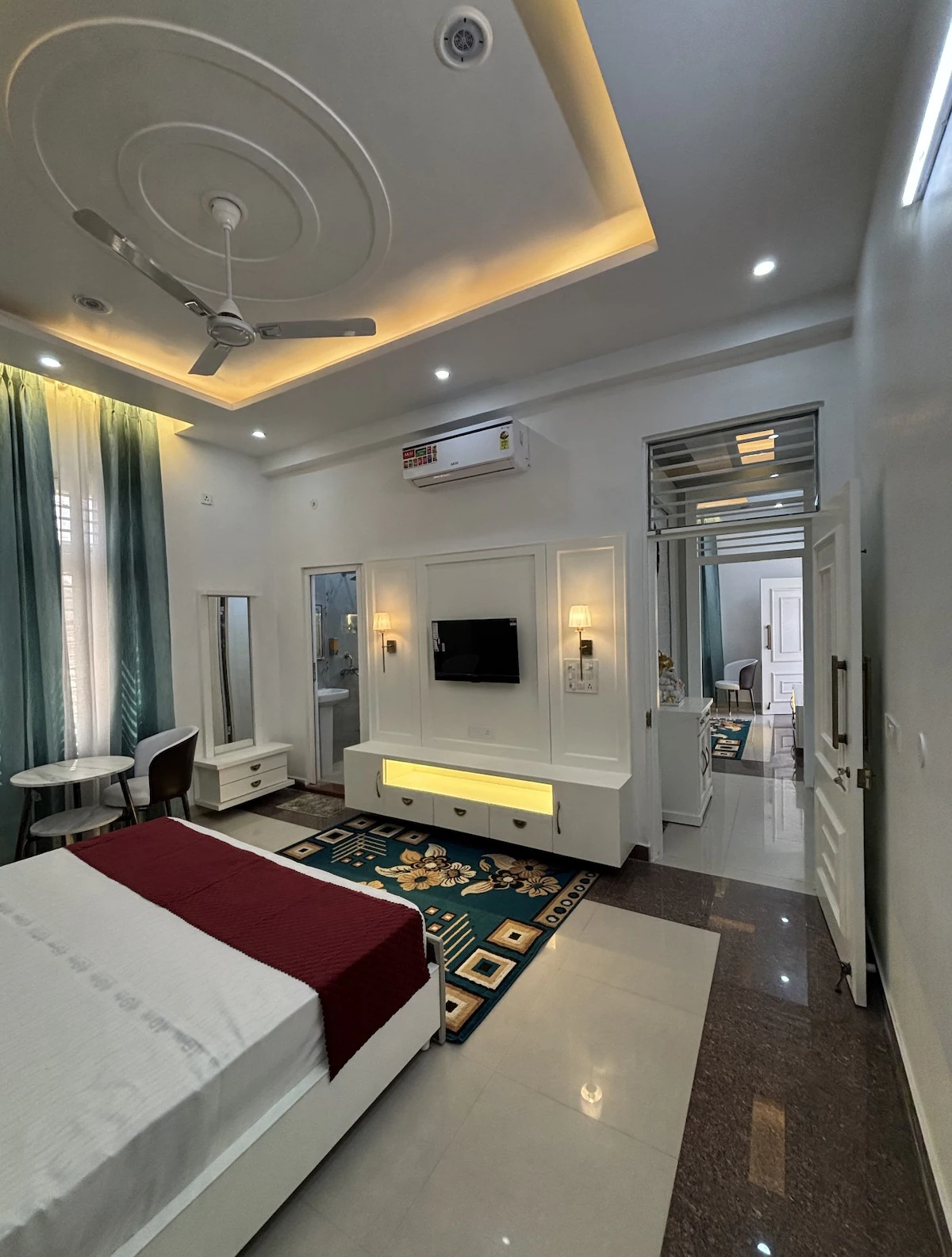 WhiteWoods by Miravo Stays Rishikesh