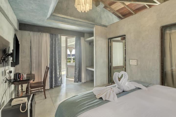 Riverstone Retreat Goa (Belissimo Waterfront)