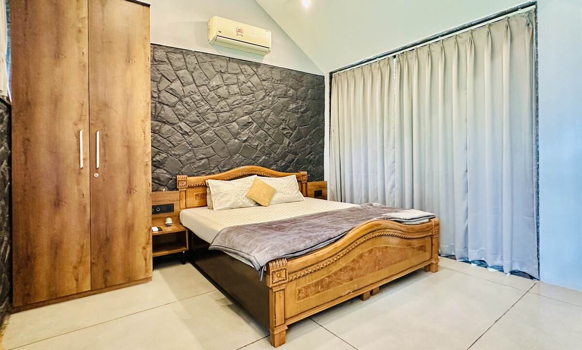 The2Pines Indore