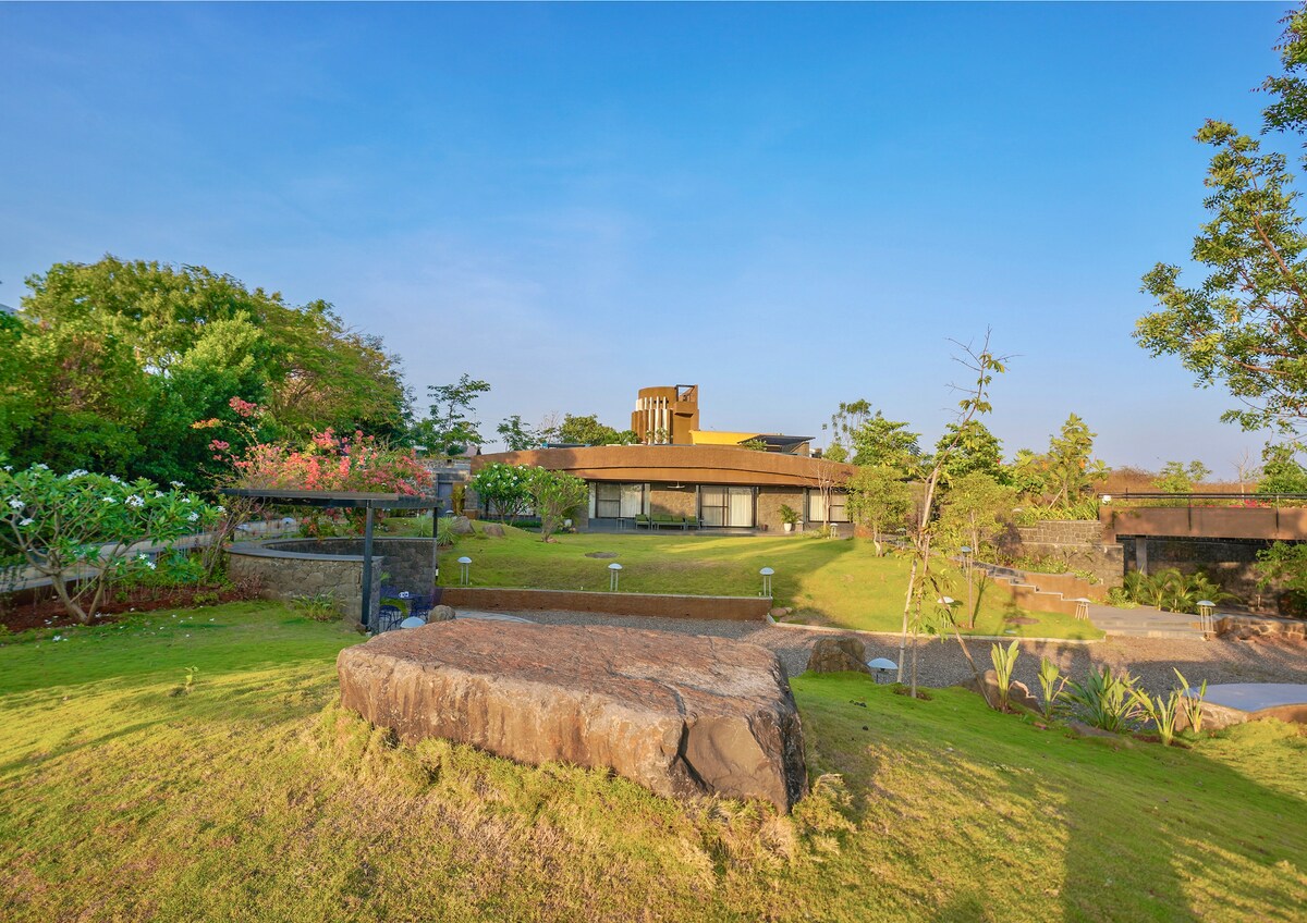 Amaltas Villa Pune
