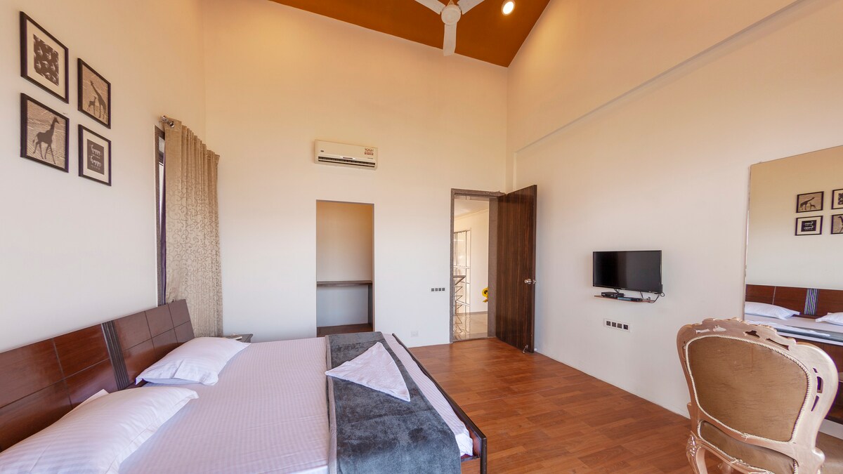 Cliffside Villa Lonavala