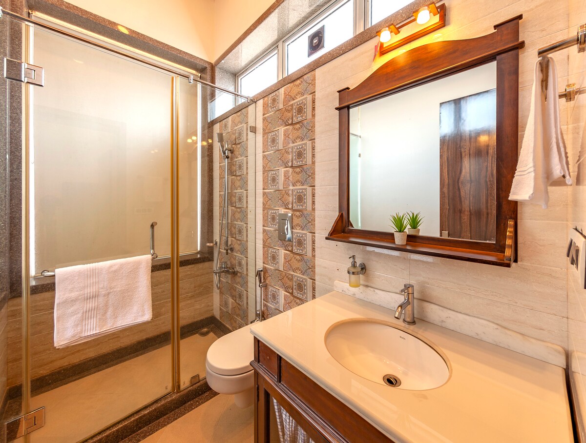 Cliffside Villa Lonavala