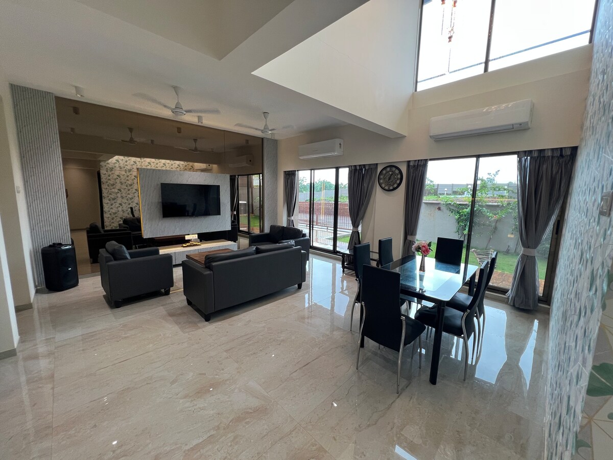 Nakshatra 6 BHK Karjat