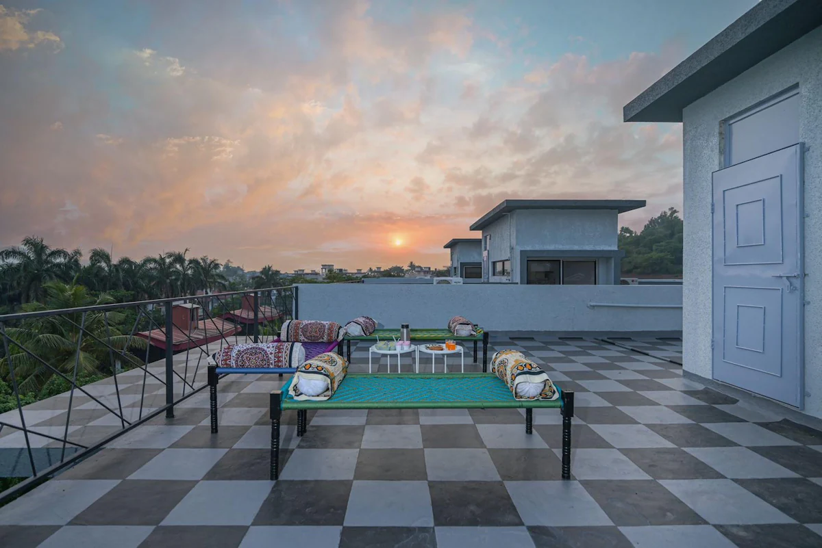 RE Treat 6BHK Luxury Pool Villa Lonavala