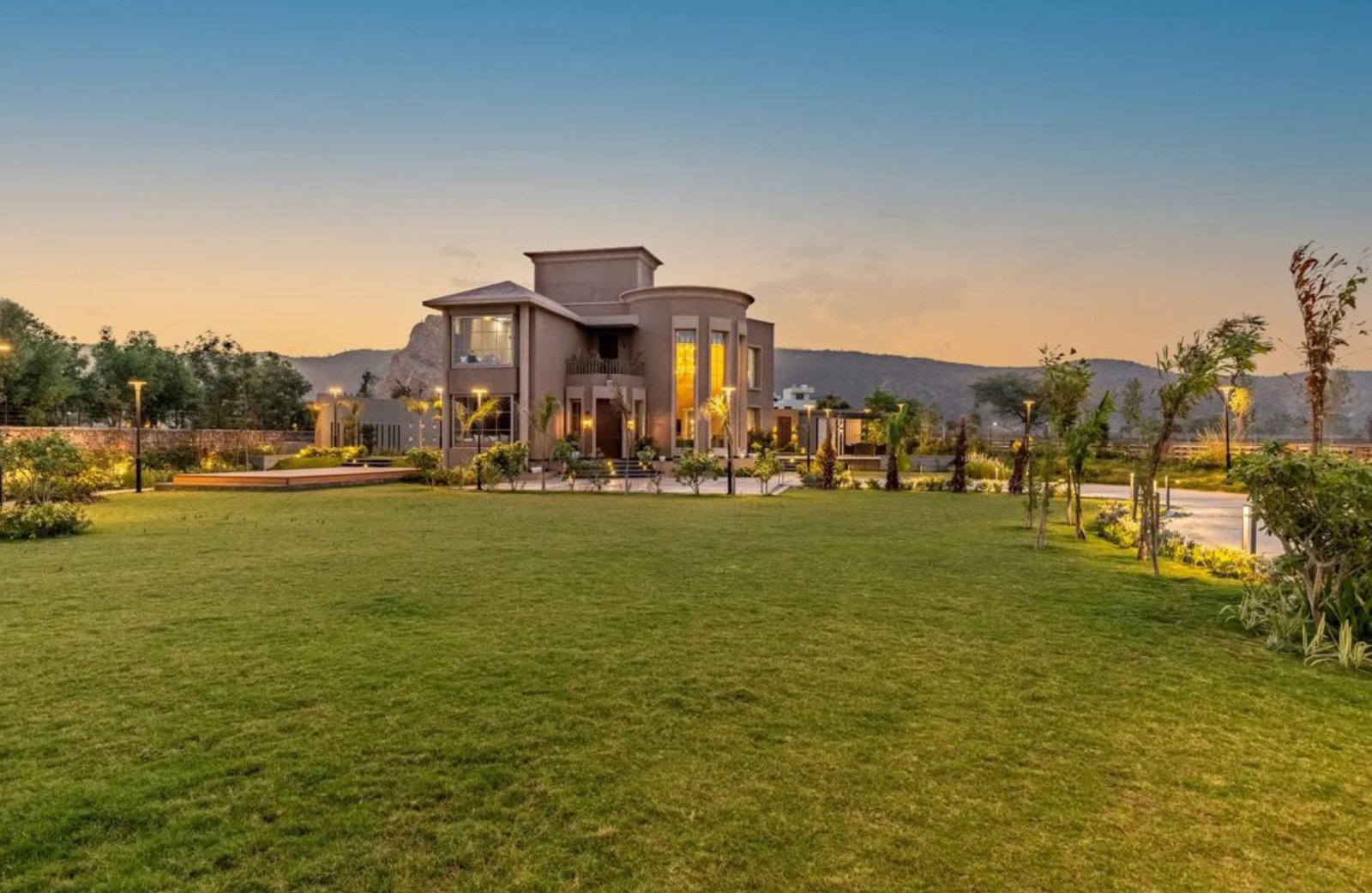 Royal Hillside Haven Jaipur