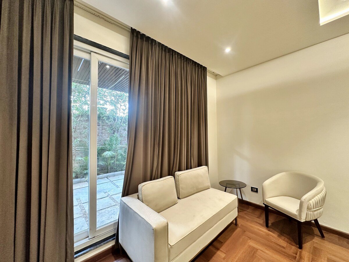 Luxmontage farm Delhi