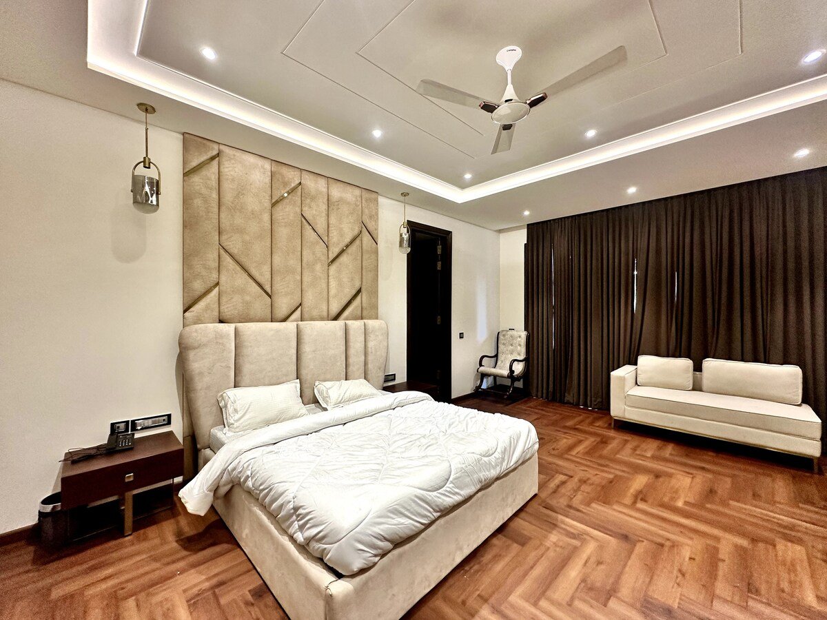 Luxmontage farm Delhi