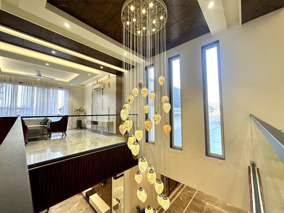 Luxmontage farm Delhi
