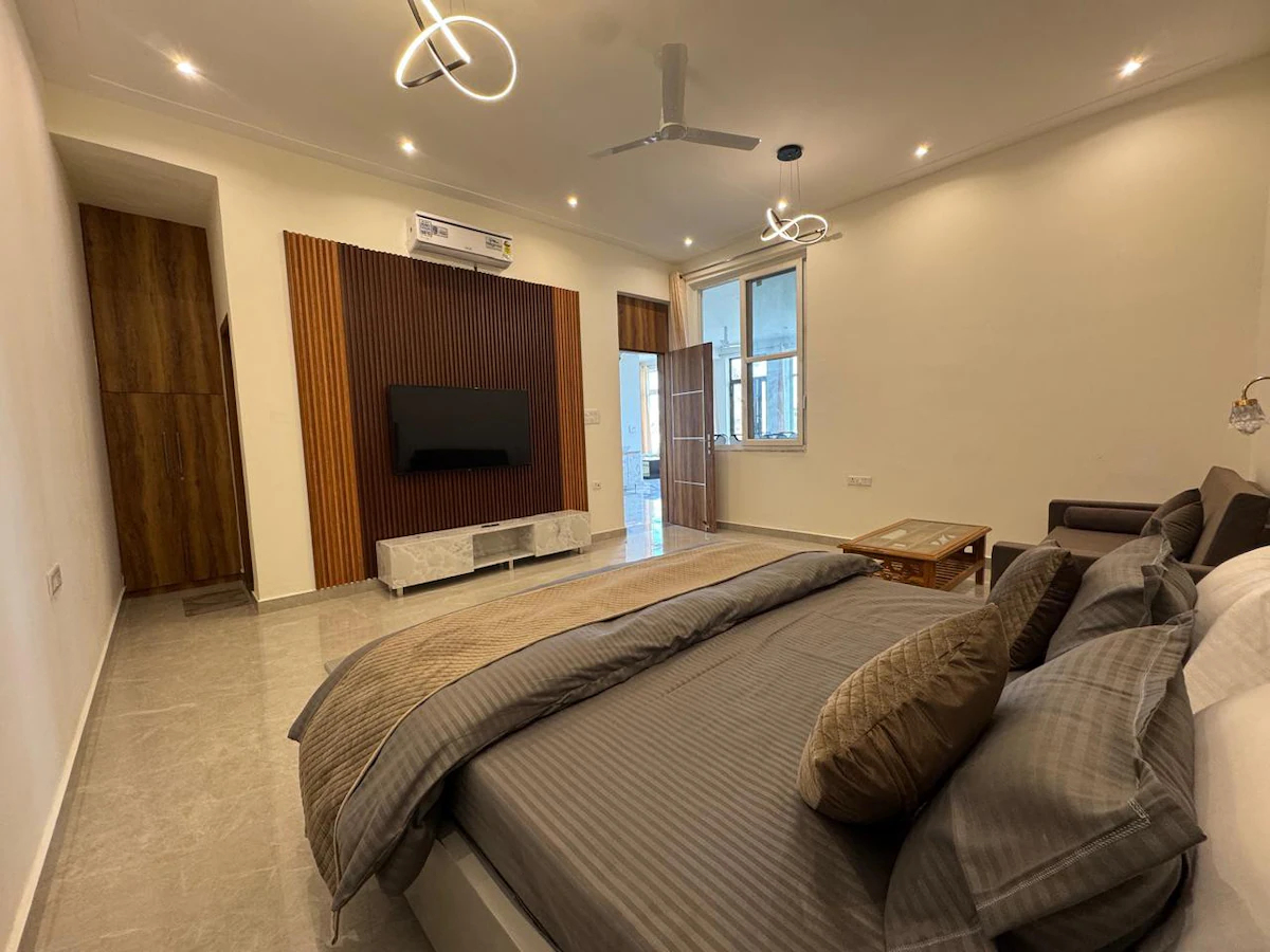 Galaxy Aravali Farm Gurgaon