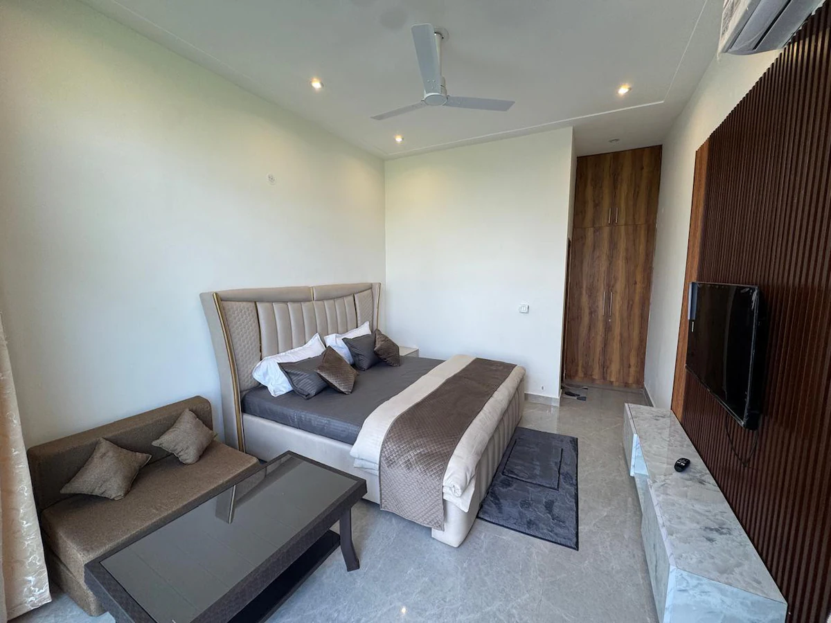 Galaxy Aravali Farm Gurgaon