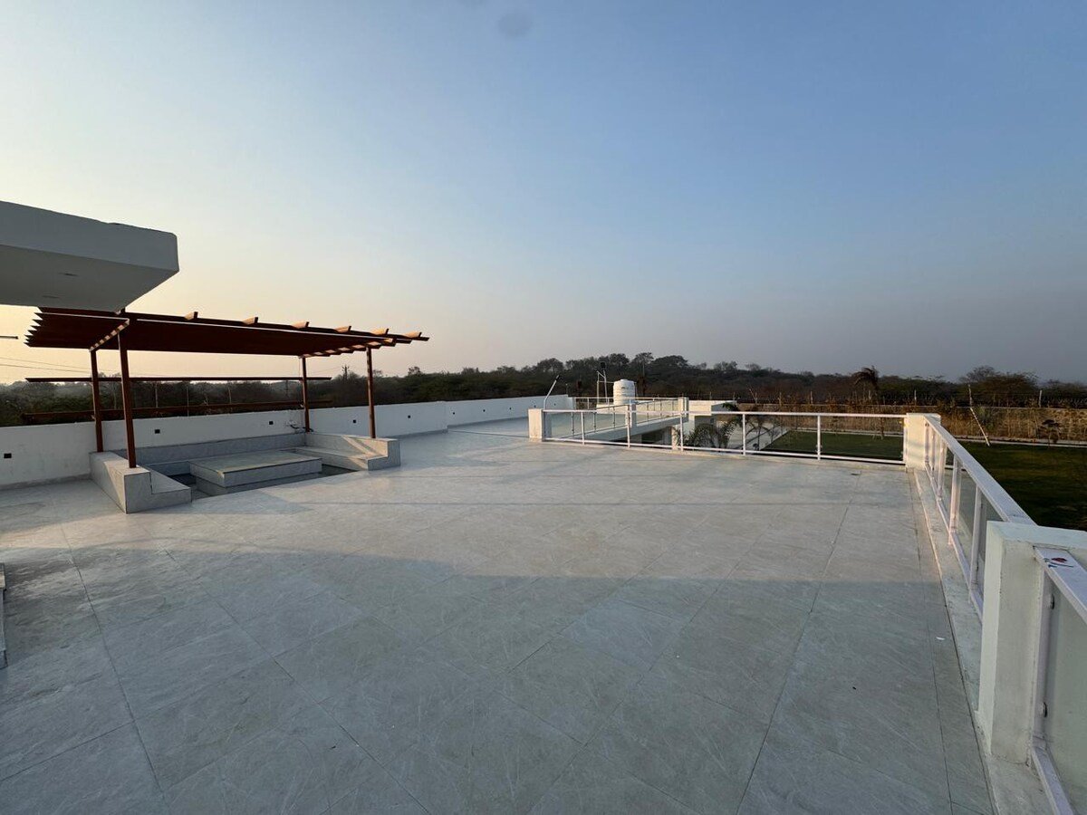 Galaxy Aravali Farm Gurgaon