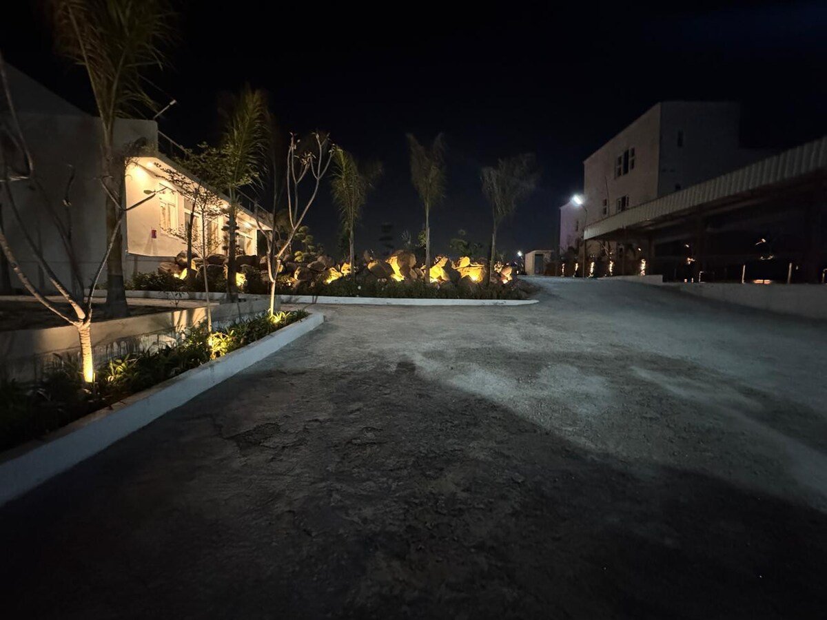 Galaxy Aravali Farm Gurgaon