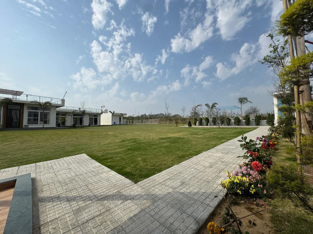 Galaxy Aravali Farm Gurgaon
