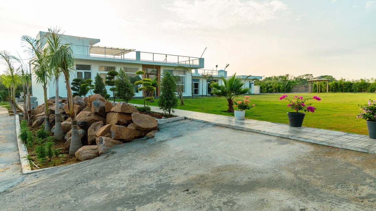 Galaxy Aravali Farm Gurgaon