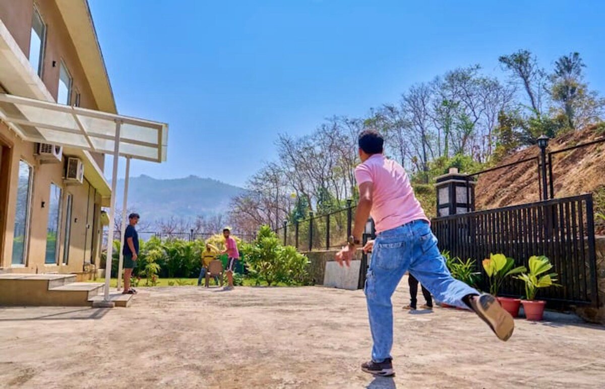 Sunrise Manor 3 BHK Pet Friendly Villa Lonavala