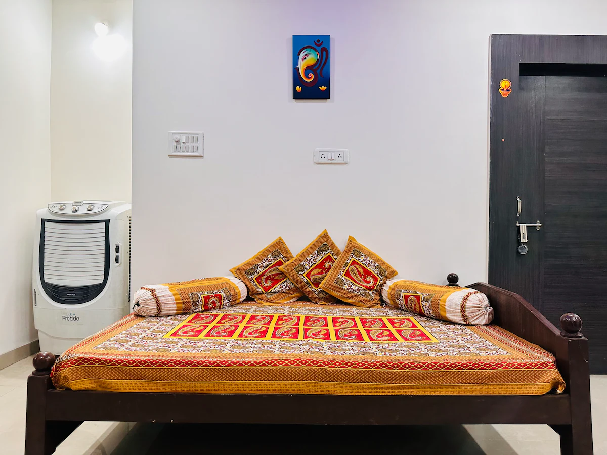 Abhinandan: Ujjain Serene Abode