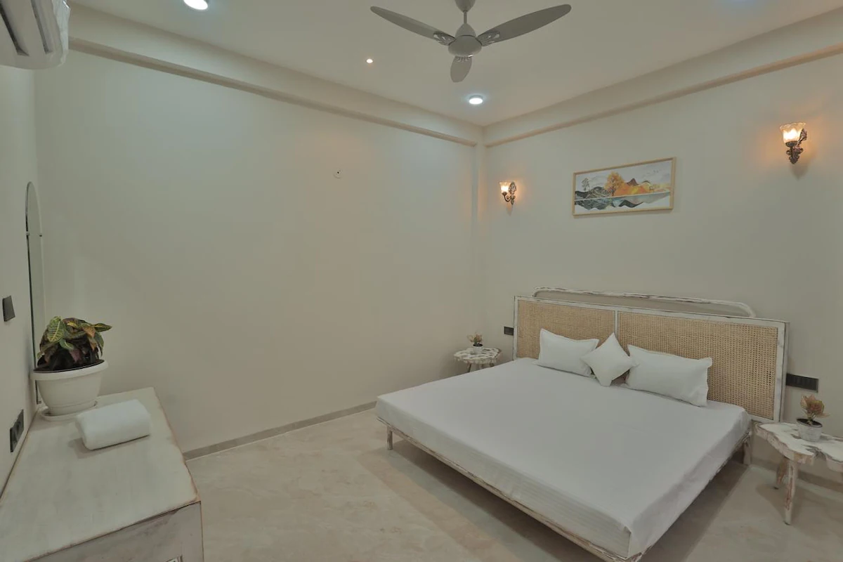 Aikantik Villa Ujjain
