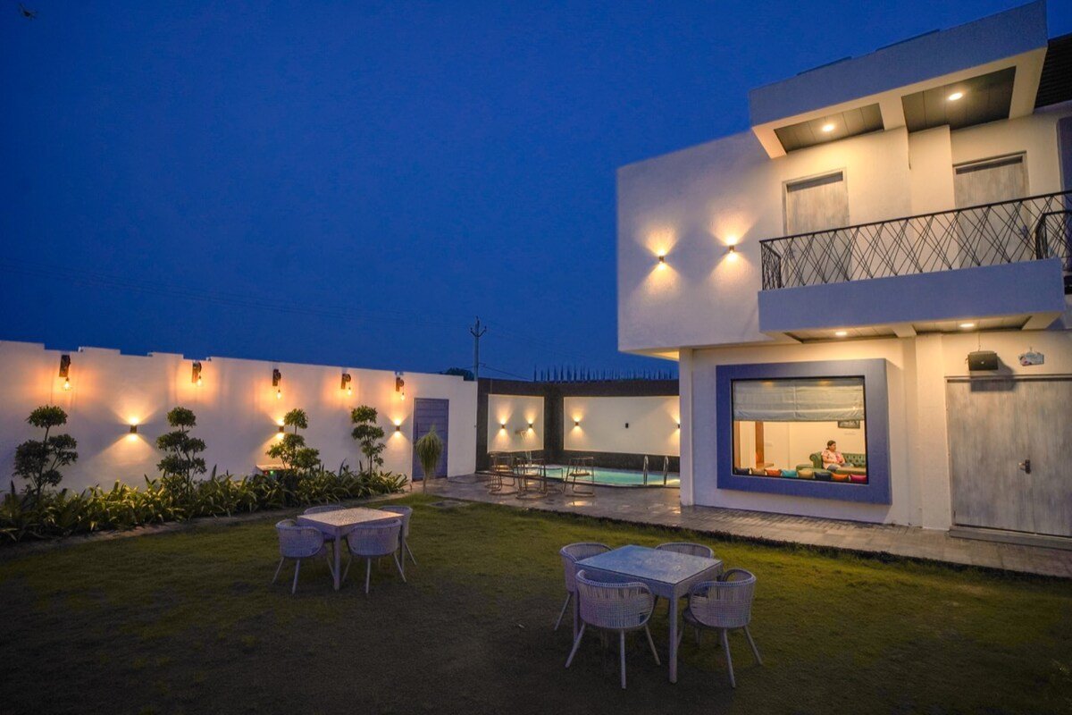 Oasis Outhouse Jaipur