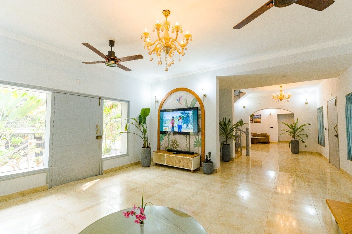 Casa Mog by Meraden