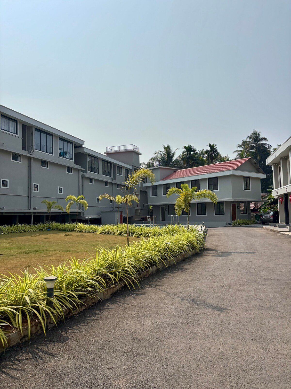 Mango Grove 8p Goa