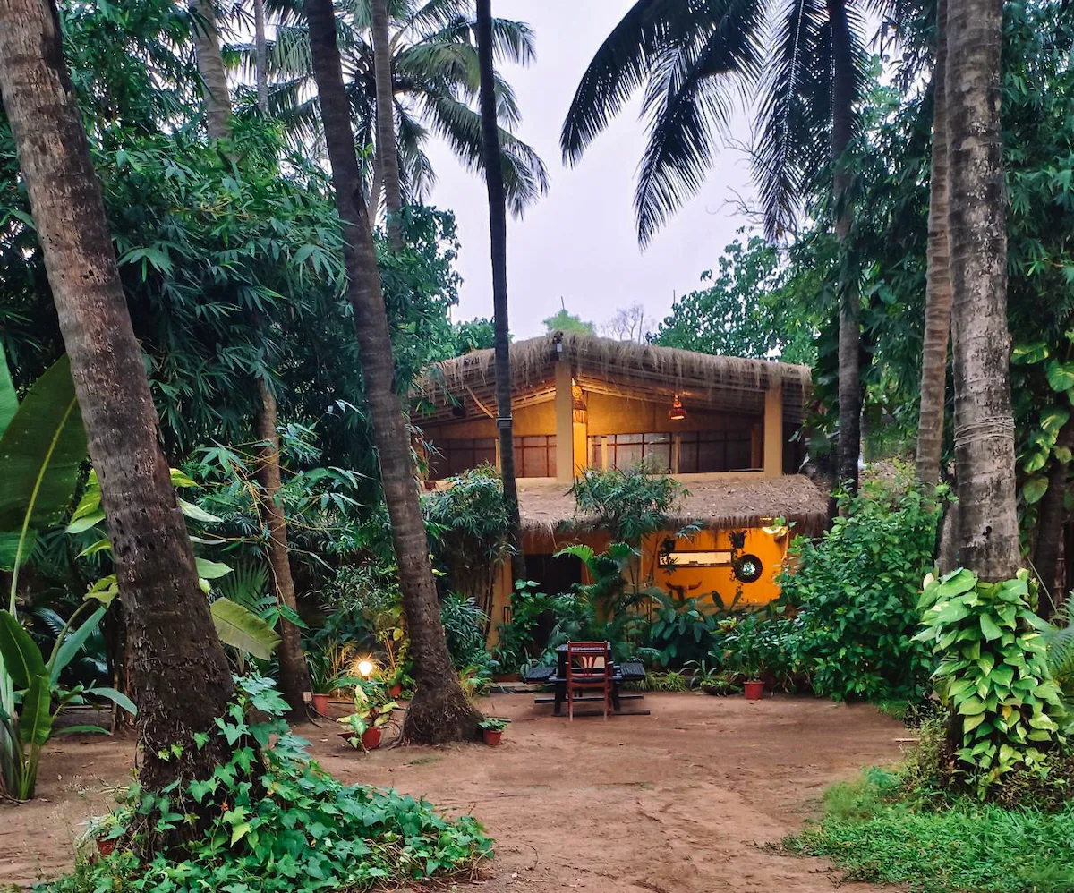 Tropical private estate by the sea