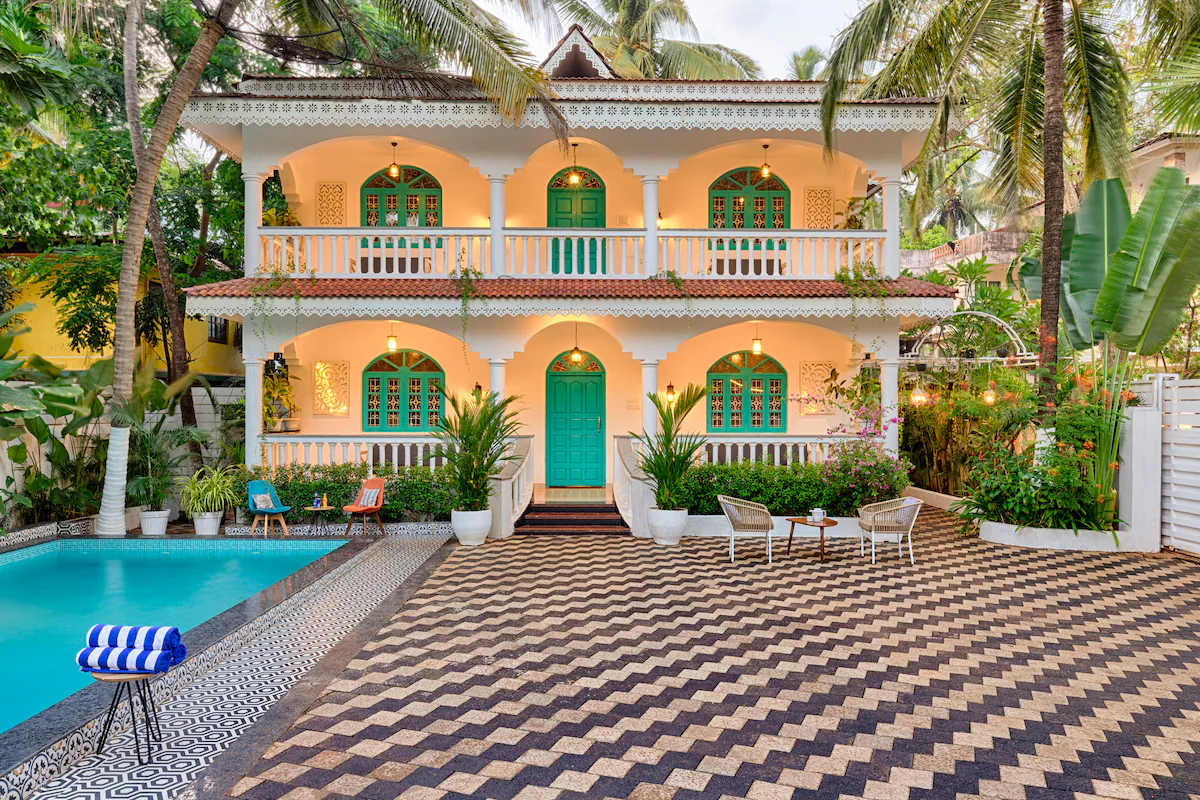 Sleek White 8BDR Villa Near Baga Beach