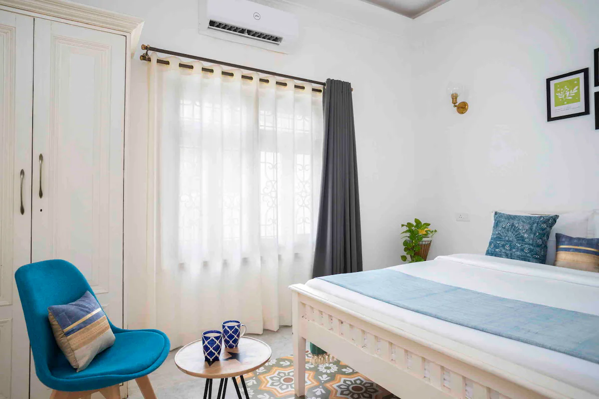 Sleek White 8BDR Villa Near Baga Beach