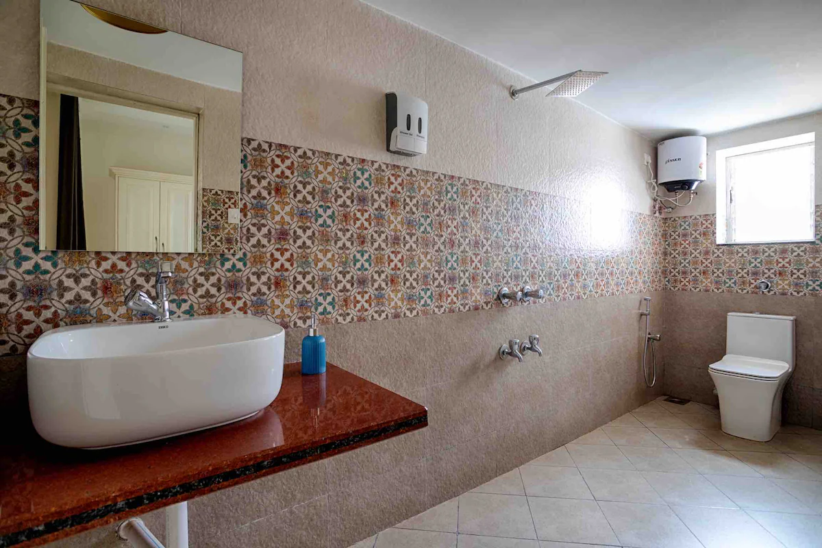 Sleek White 8BDR Villa Near Baga Beach