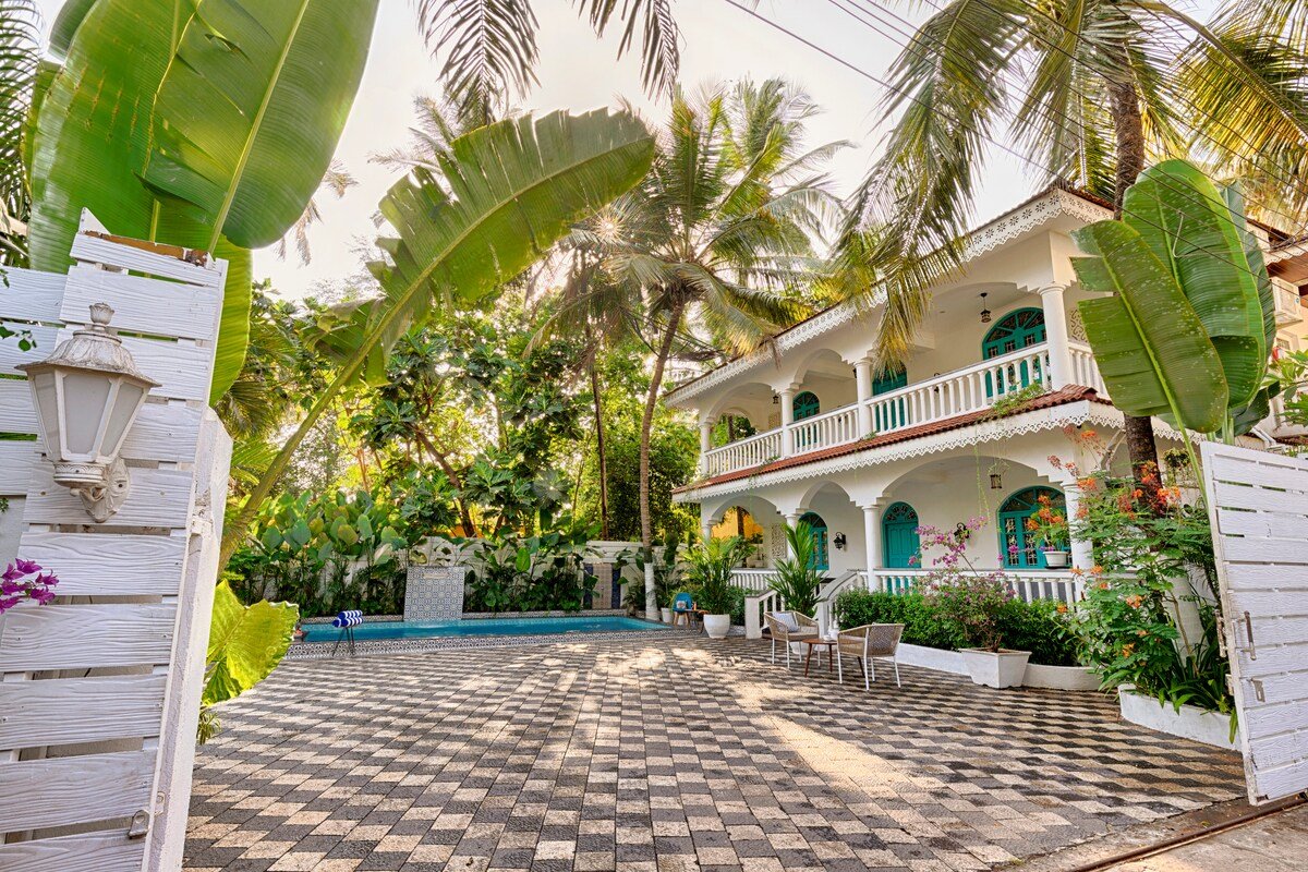 Sleek White 8BDR Villa Near Baga Beach