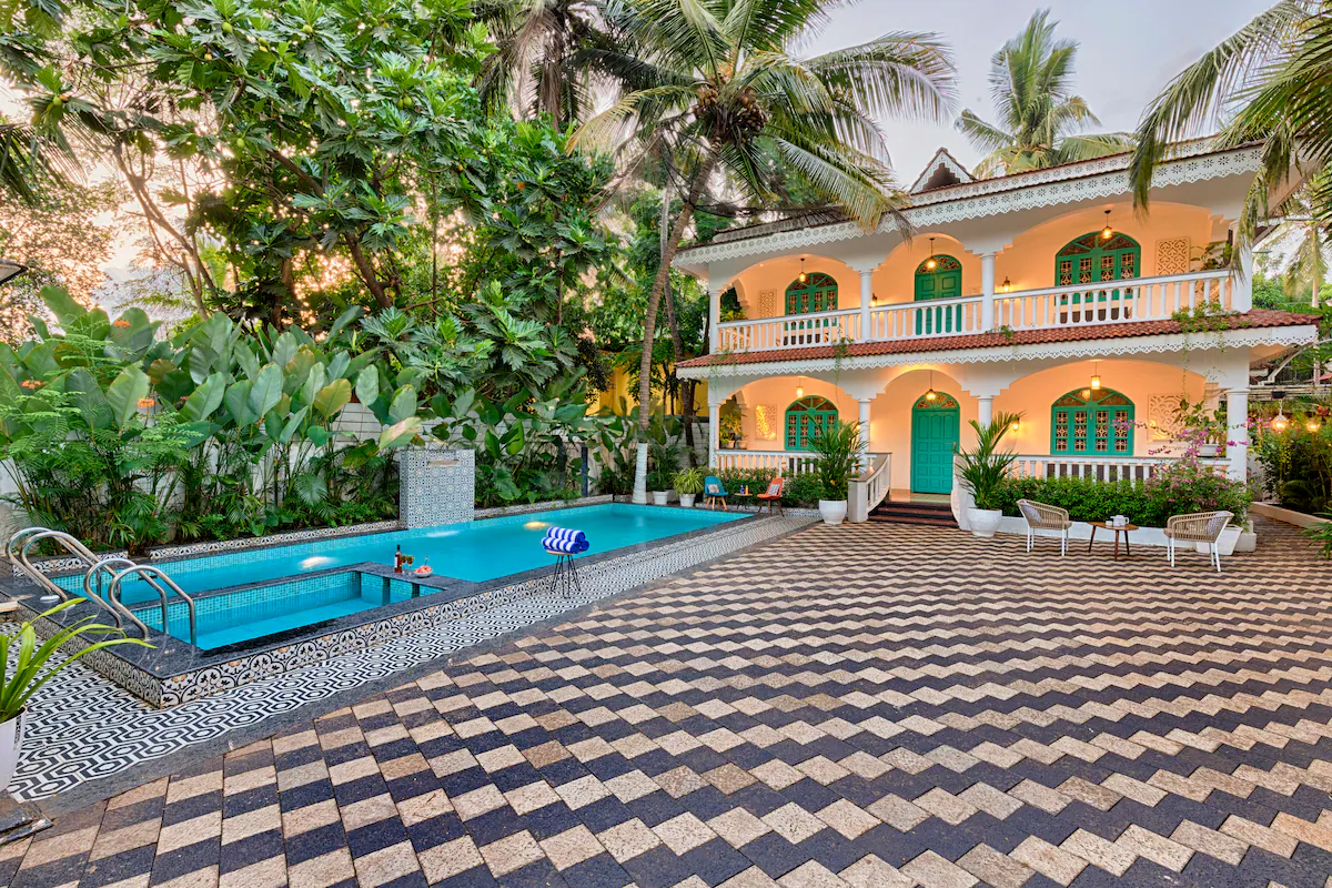 Sleek White 8BDR Villa Near Baga Beach