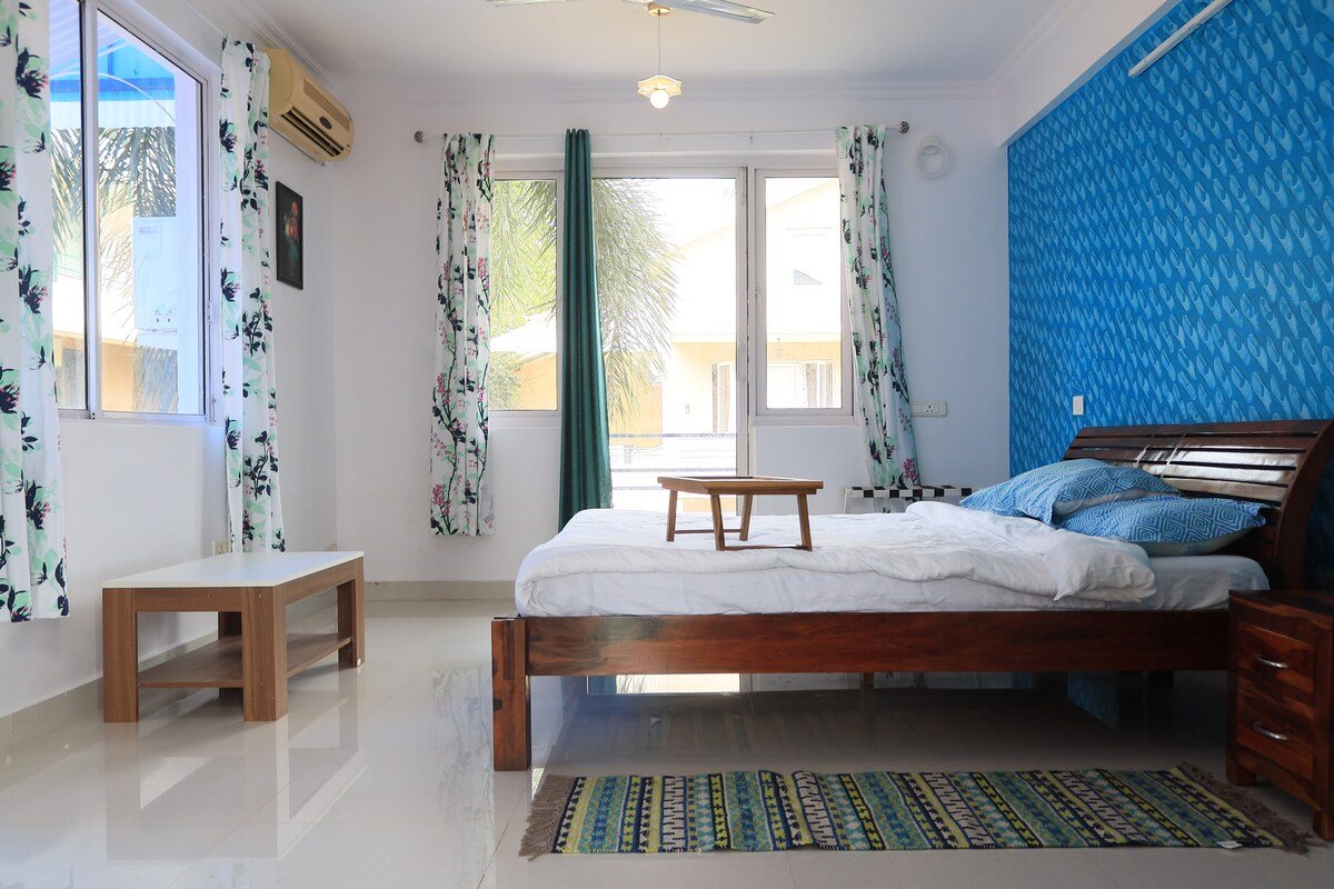Villa Santorini Varca Goa