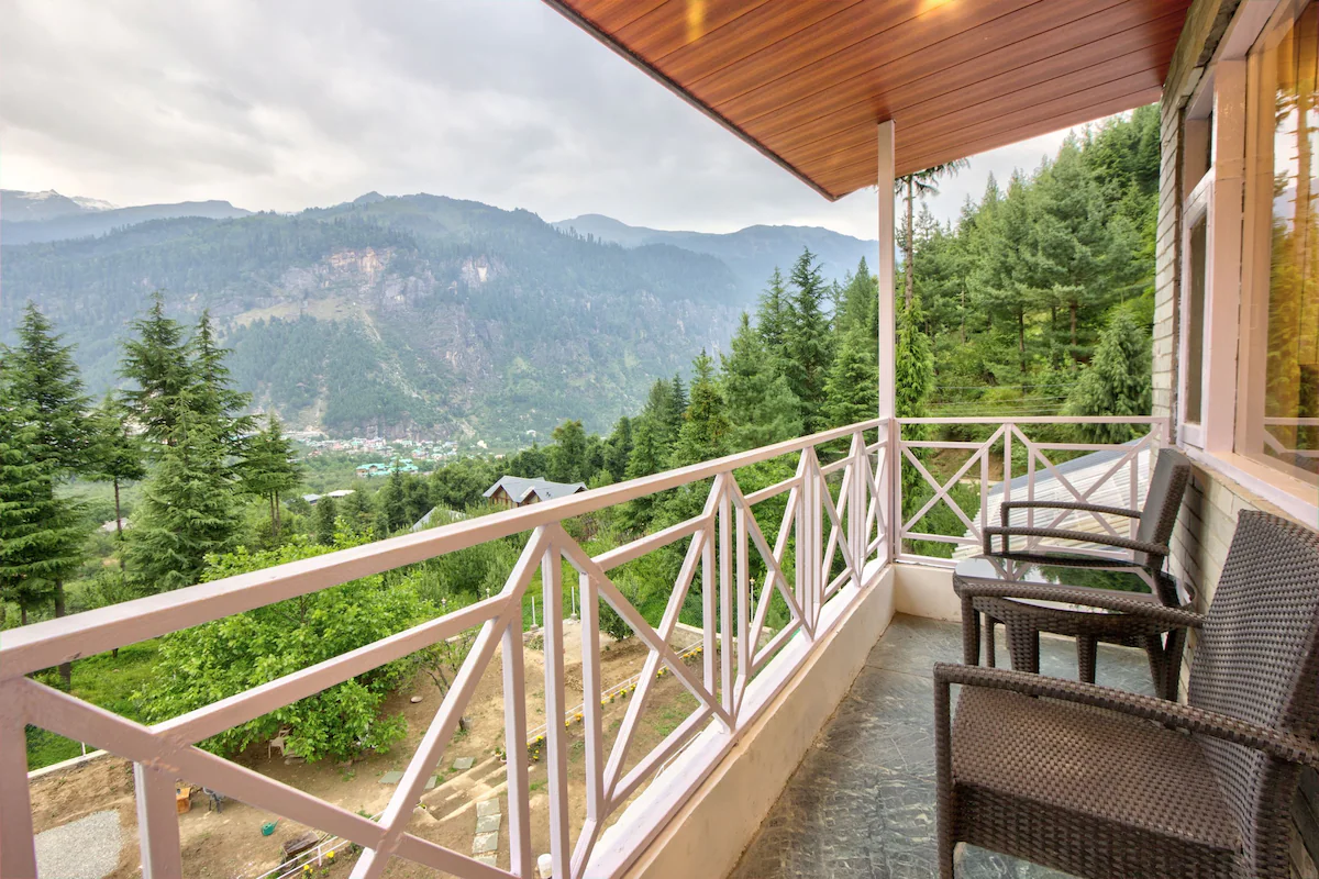 7DBR House in the Mid of Nature