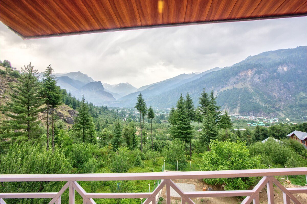 7DBR House in the Mid of Nature