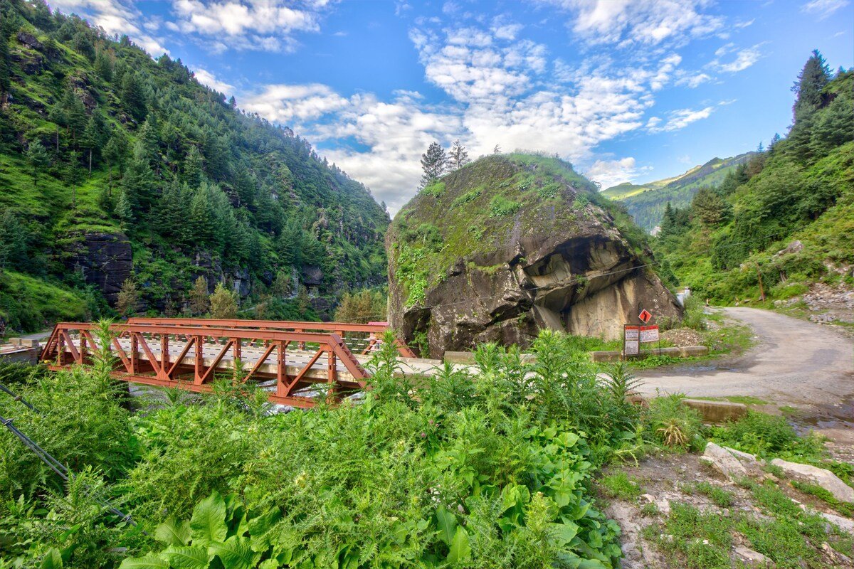 7DBR House in the Mid of Nature