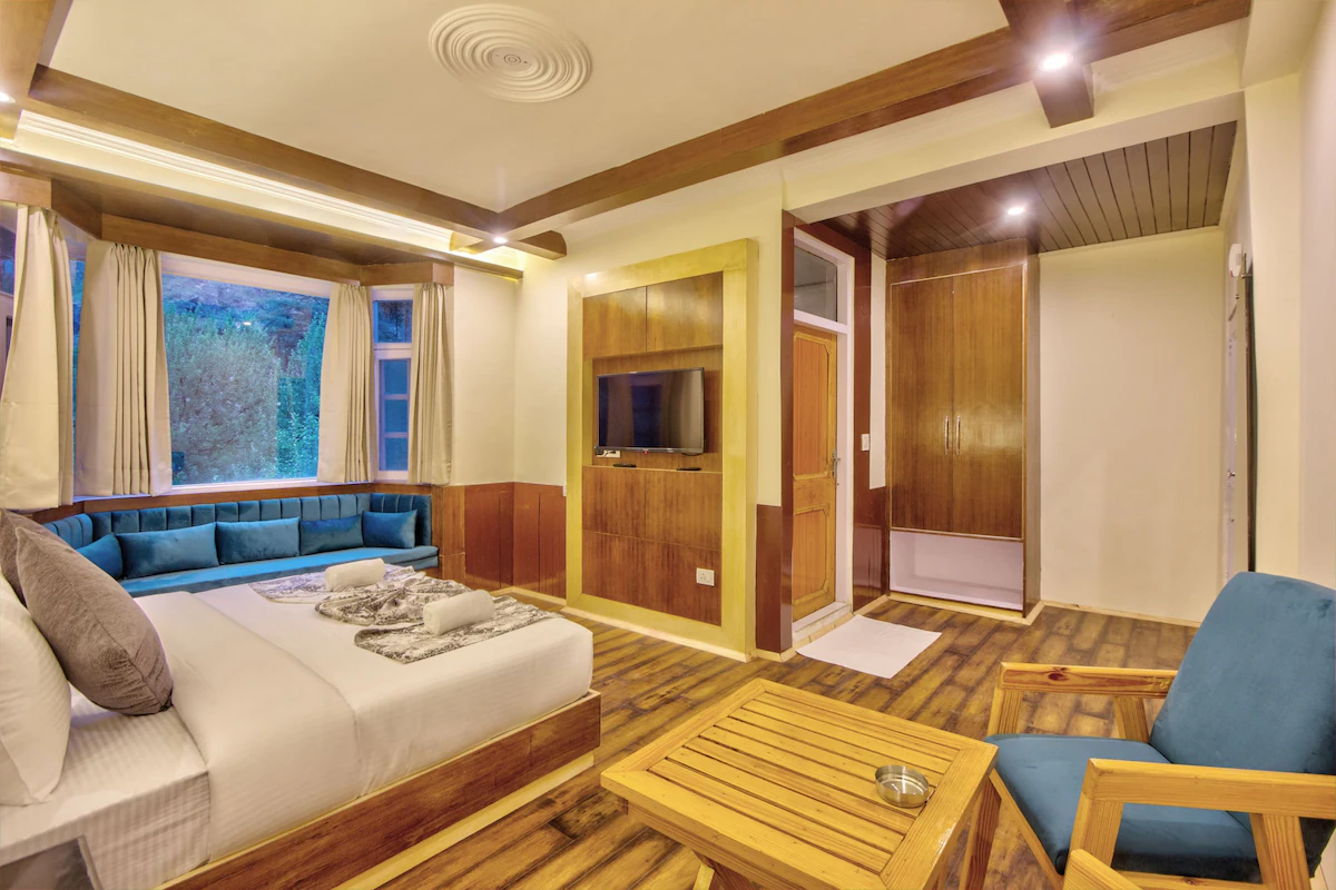 7DBR House in the Mid of Nature