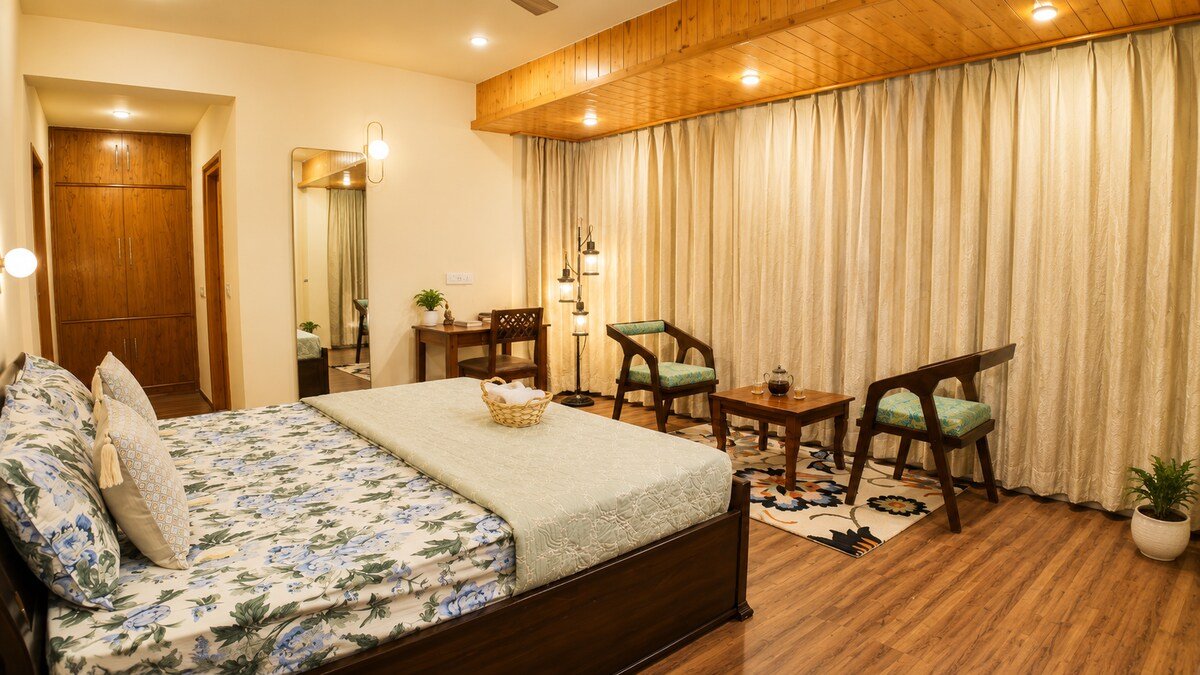 Navyra Manali