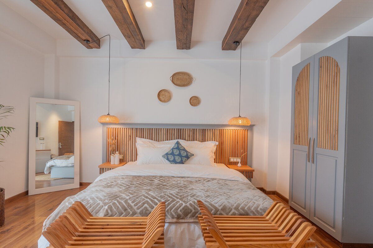 Pehlinga Riverfront 8 Room Luxury Villa