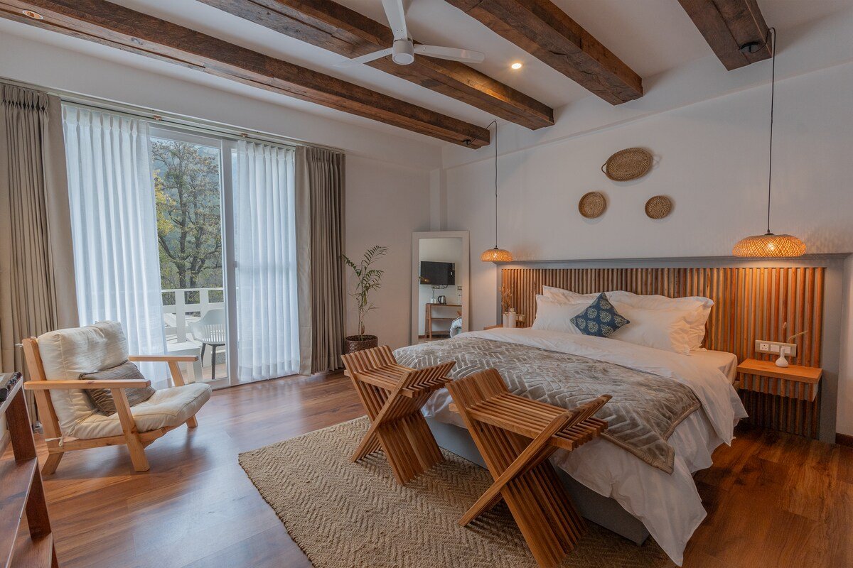 Pehlinga Riverfront 8 Room Luxury Villa