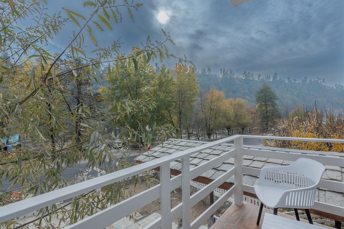 Pehlinga Riverfront 8 Room Luxury Villa