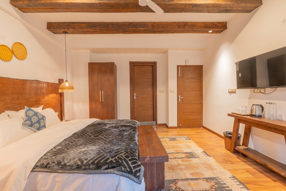 Pehlinga Riverfront 8 Room Luxury Villa