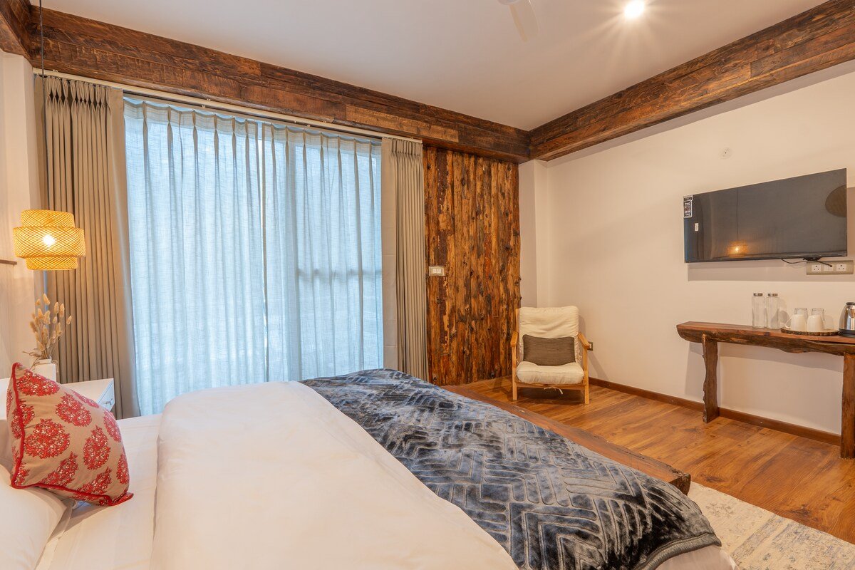 Pehlinga Riverfront 8 Room Luxury Villa