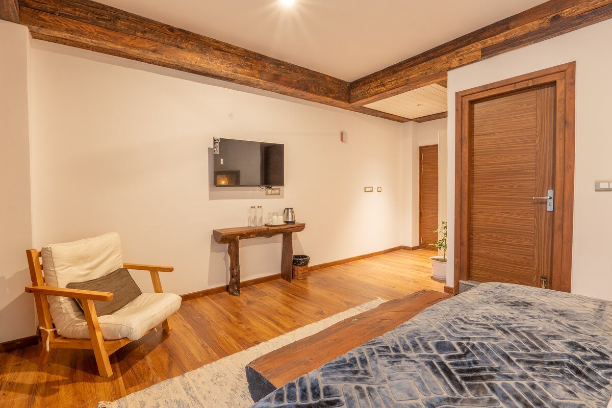 Pehlinga Riverfront 8 Room Luxury Villa