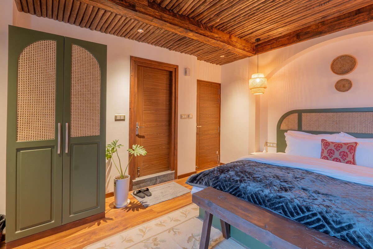 Pehlinga Riverfront 8 Room Luxury Villa