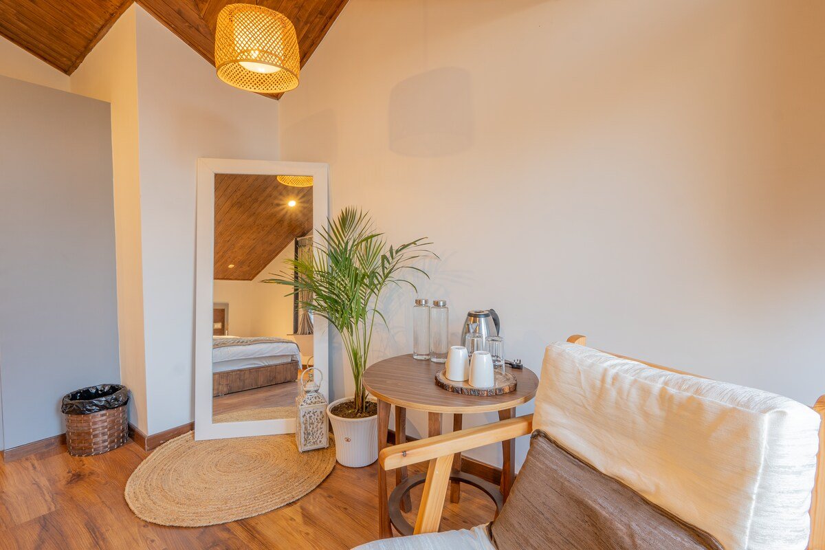Pehlinga Riverfront 8 Room Luxury Villa