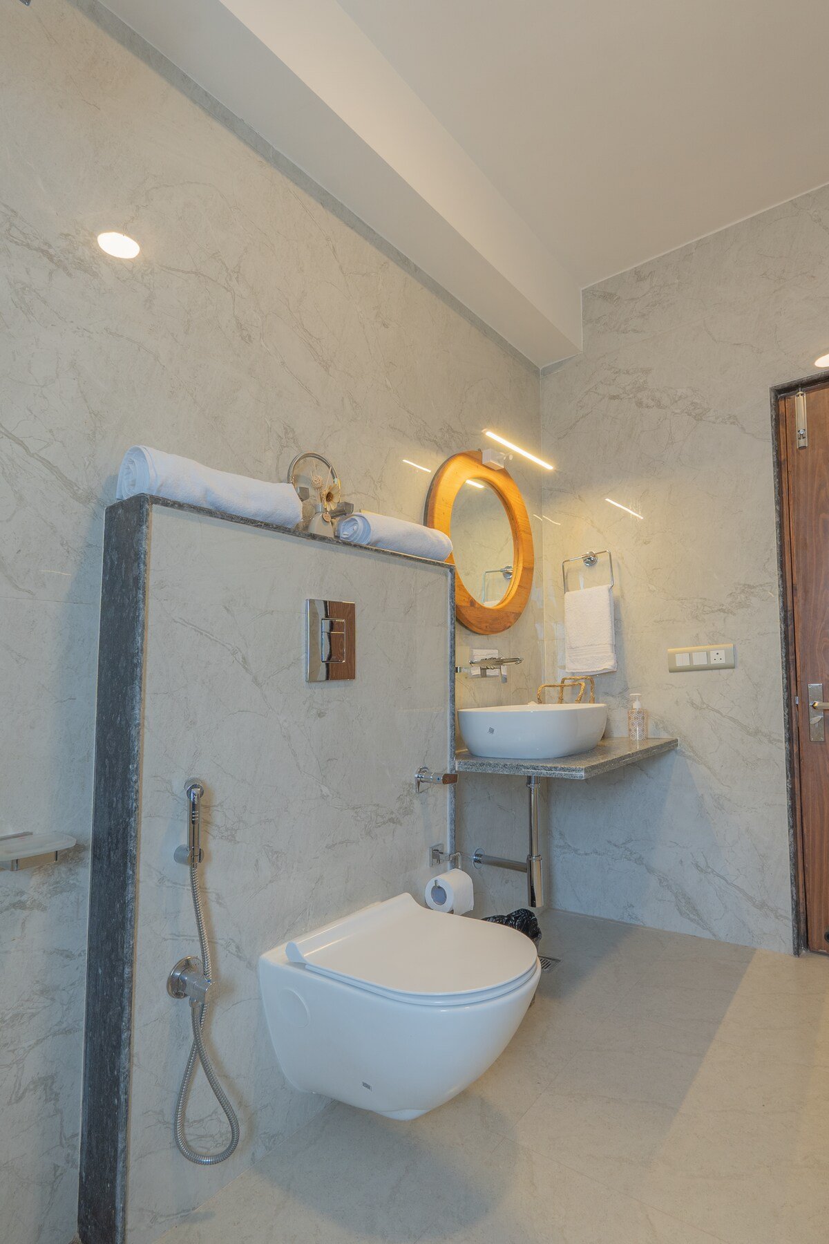 Pehlinga Riverfront 8 Room Luxury Villa