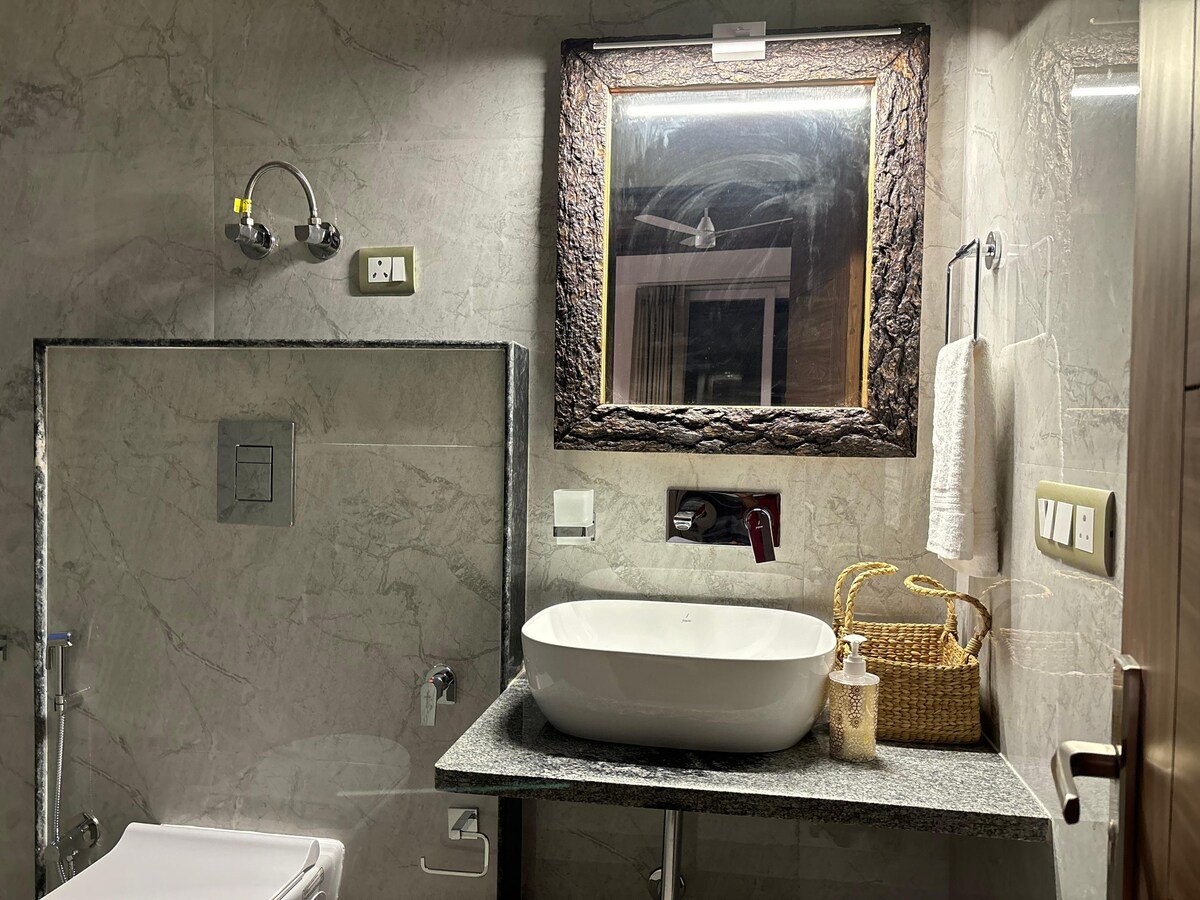 Pehlinga Riverfront 8 Room Luxury Villa