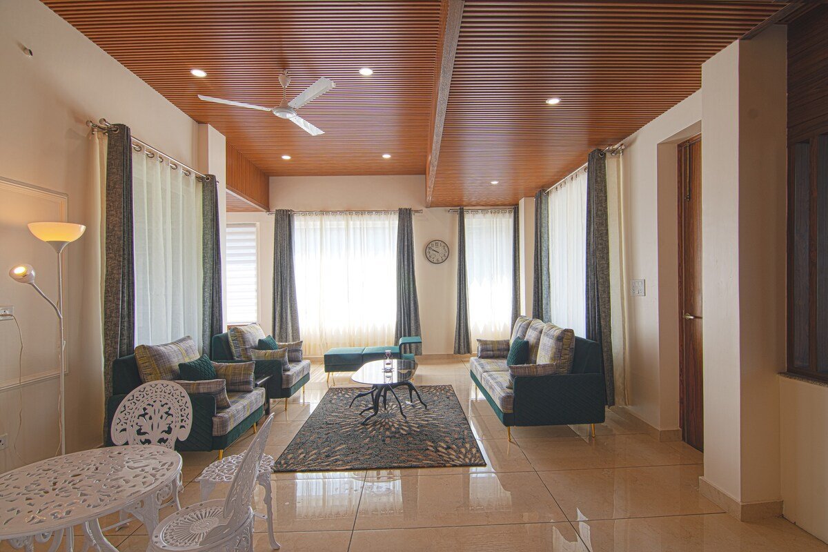 Plush Riverfront Villa Manali