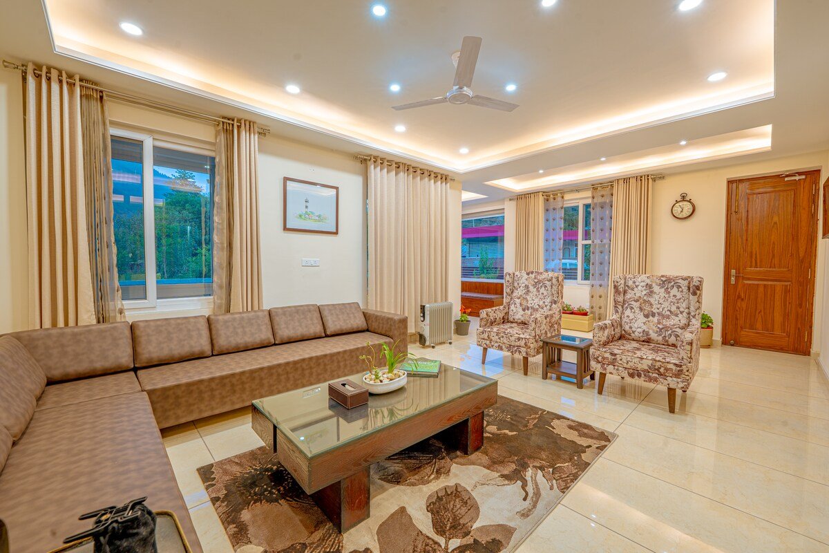 Plush Riverfront Villa Manali